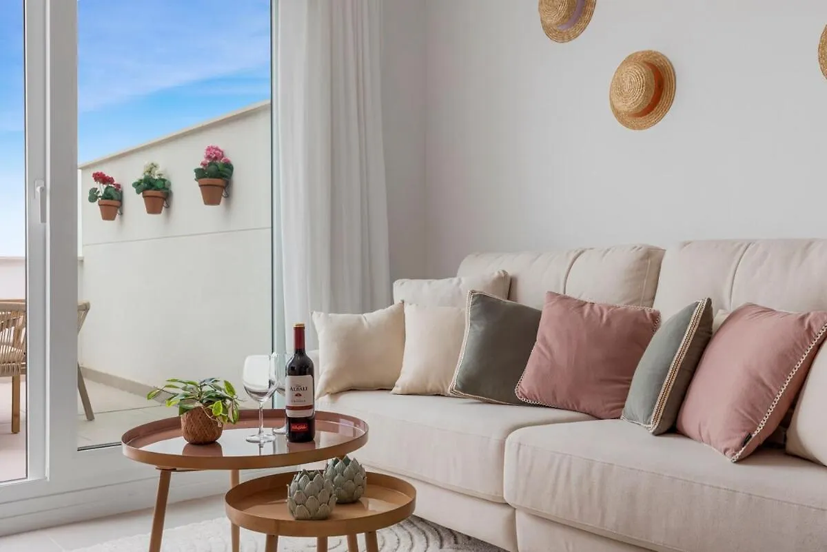 Casa De Los Amigos Sea View 埃斯特波纳 0*,  西班牙